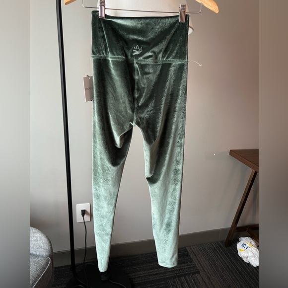 Beyond Yoga High Waisted Midi Legging in Forest Green - Picture 10 of 12